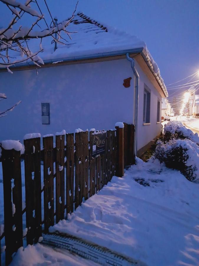 Lovas Vendeghaz Apartment Obanya Exterior photo